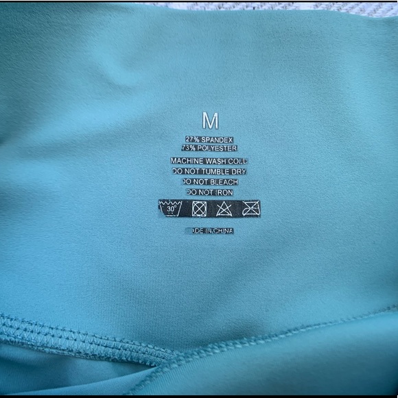 SOLD on Facebook CNC V3 Tahiti Blue Leggings - Picture 4 of 7